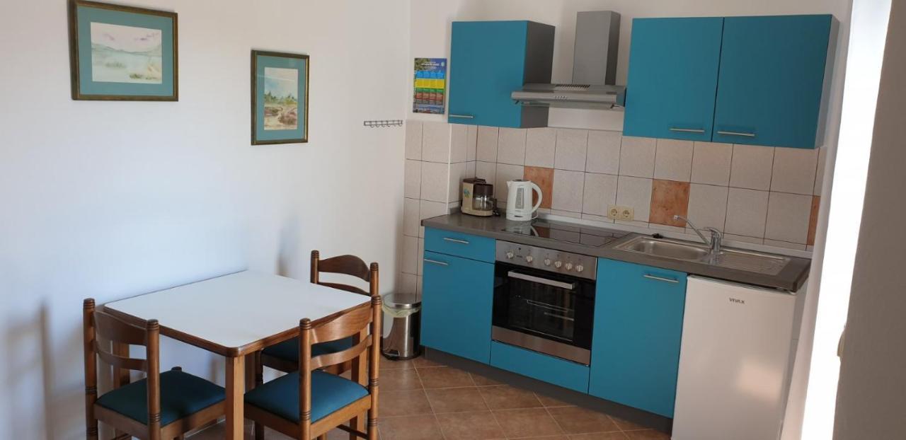 Apartment Roglic Rab Town Ngoại thất bức ảnh