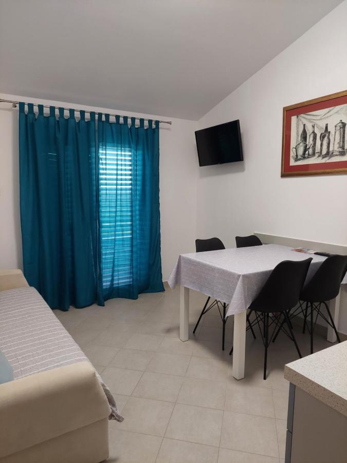 Apartment Roglic Rab Town Ngoại thất bức ảnh