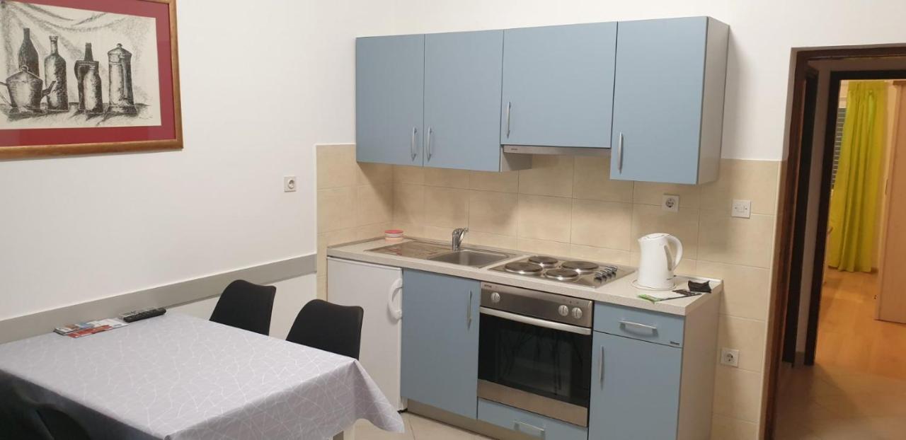Apartment Roglic Rab Town Ngoại thất bức ảnh