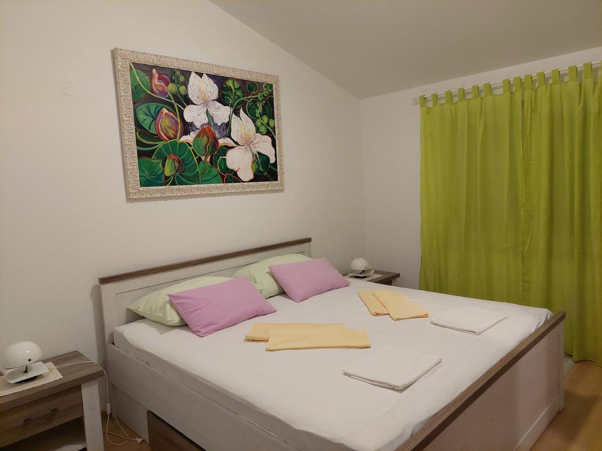 Apartment Roglic Rab Town Ngoại thất bức ảnh