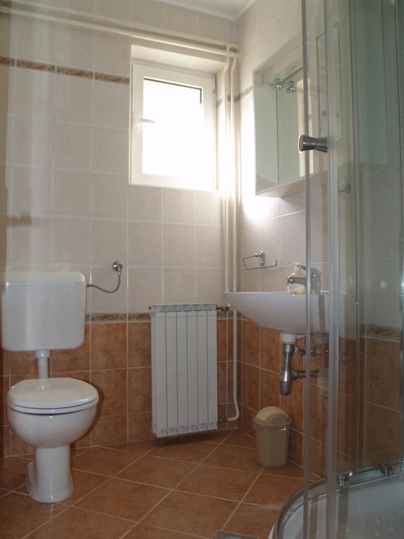 Apartment Roglic Rab Town Ngoại thất bức ảnh